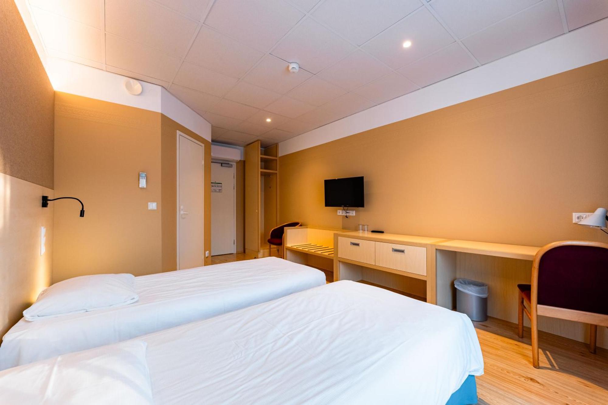 Saaremaa Rannahotell ' Beach Hotel 만디알라 외부 사진