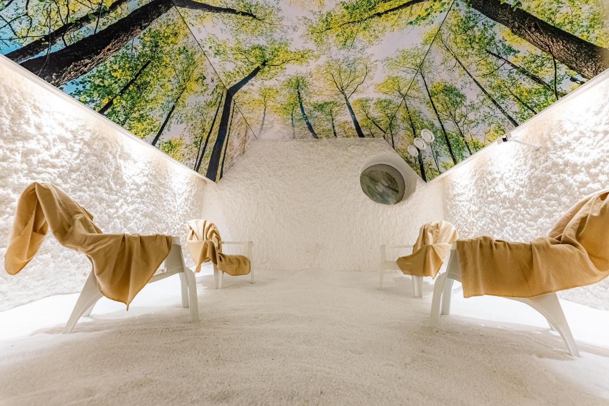Saaremaa Rannahotell ' Beach Hotel 만디알라 외부 사진